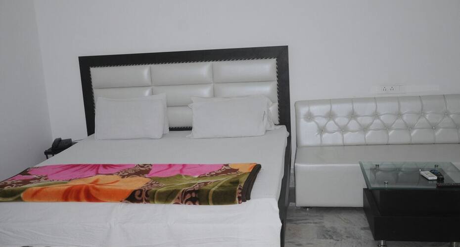 Hotel Ishaan, Sri Ganganagar 4